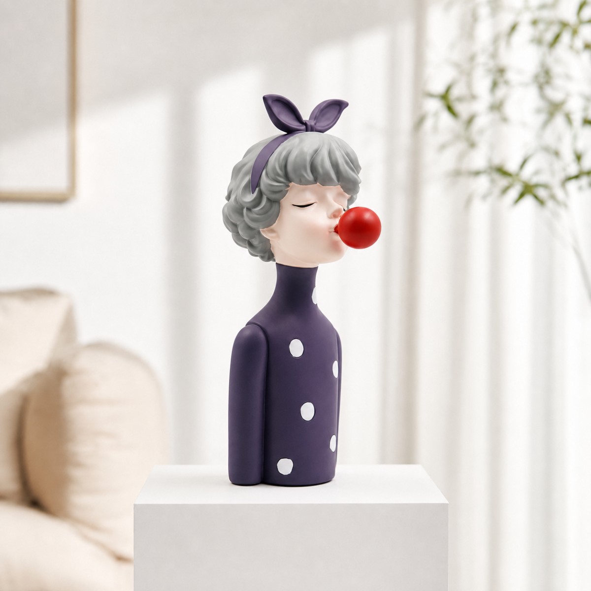 Nordic Bubble Gum Girl Resin F - огляд і ціна Vanity Home Decor